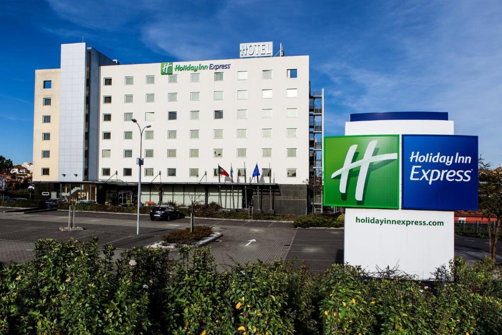 Holiday Inn Express (Porto Salvo)